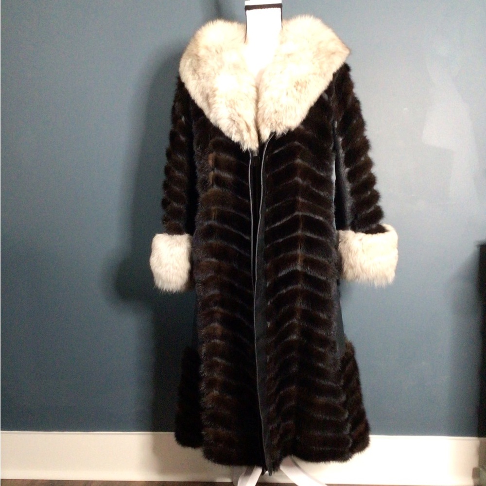 Faden Fur Merrick NY Unique Fur & Embossed Leather Coat M Brown W/Contrast Trim